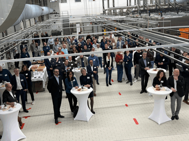 Unternehmer/innen-Frühstück linksrheinisch begeistert rund 120 Teilnehmende bei der Bäckerei Voigt in Swisttal